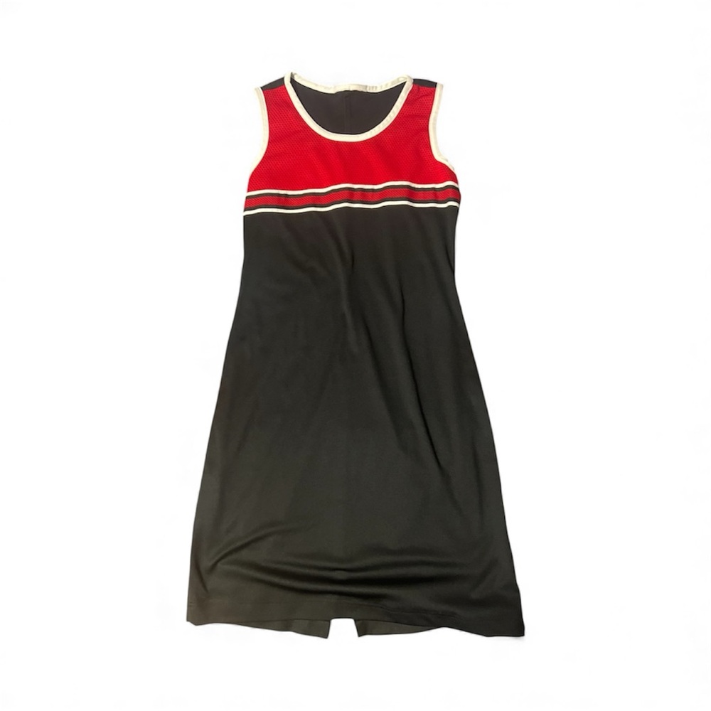 Chic Red and Black Sleeveless Dress